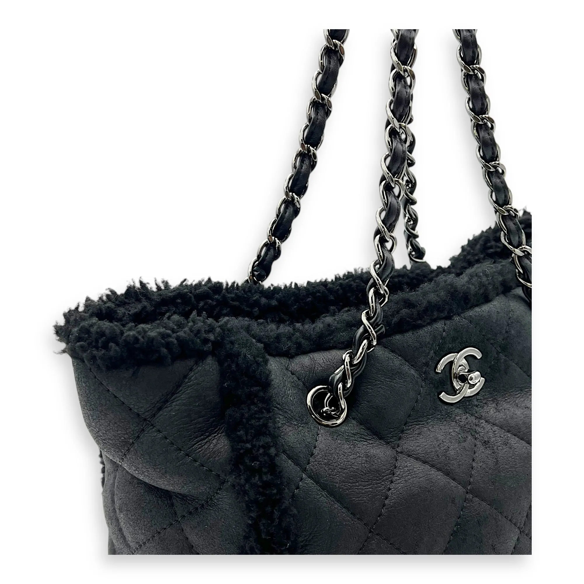 CC Shoulder Bag Black in Shearling, Silver hardware
