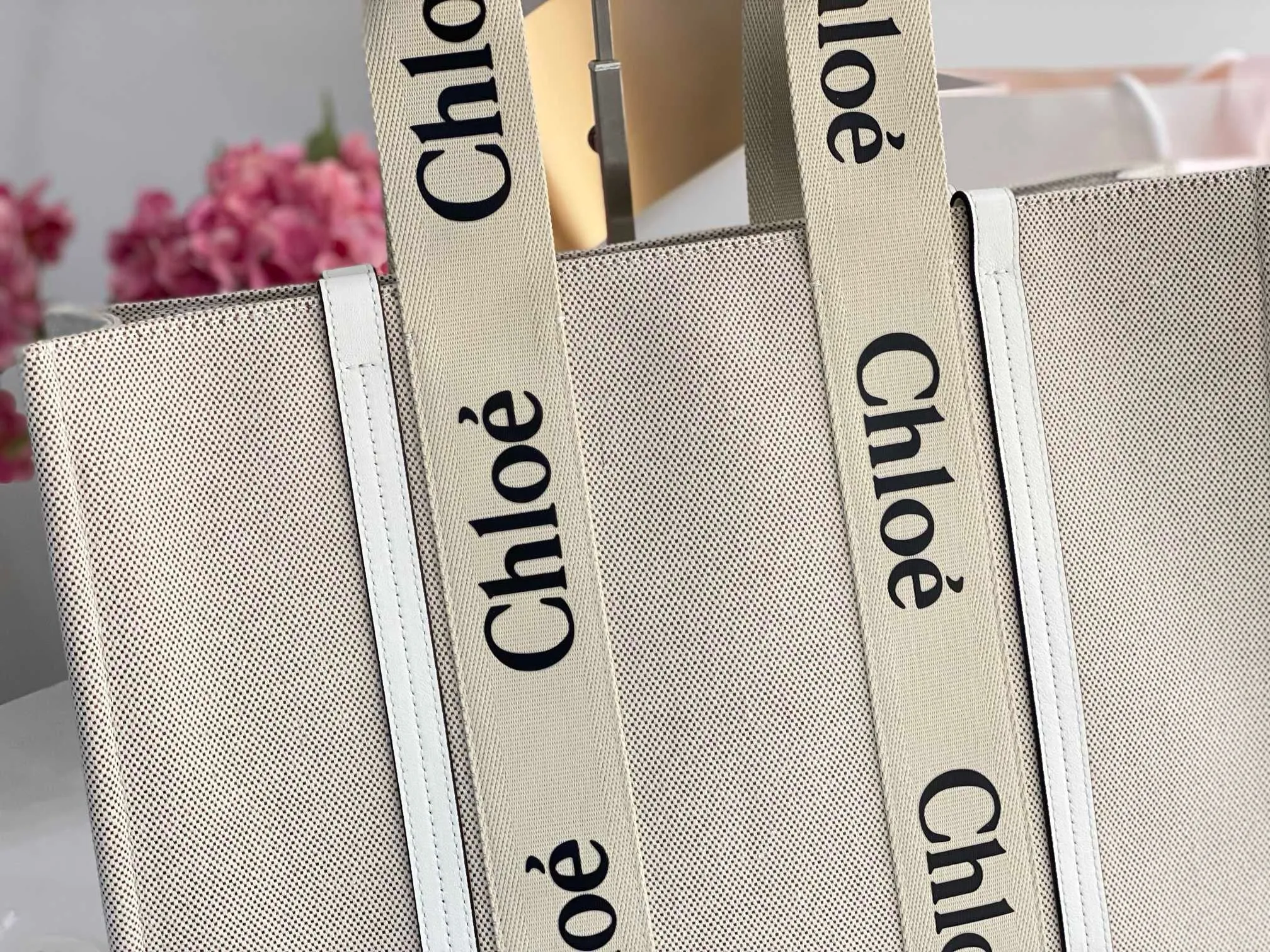 Ch1o Woody Tote Bag