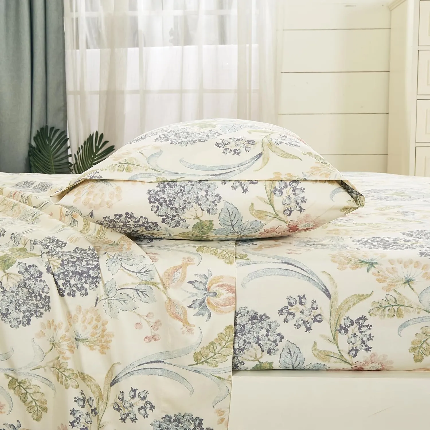 Chezmoi Collection Alyssa 4-Piece Floral Medallion Garden Bed Sheet Set - Multicolor Blue Green Red Yellow White Printed Microfiber 14-Inches Deep Pocket Sheets & Pillowcases Set, King