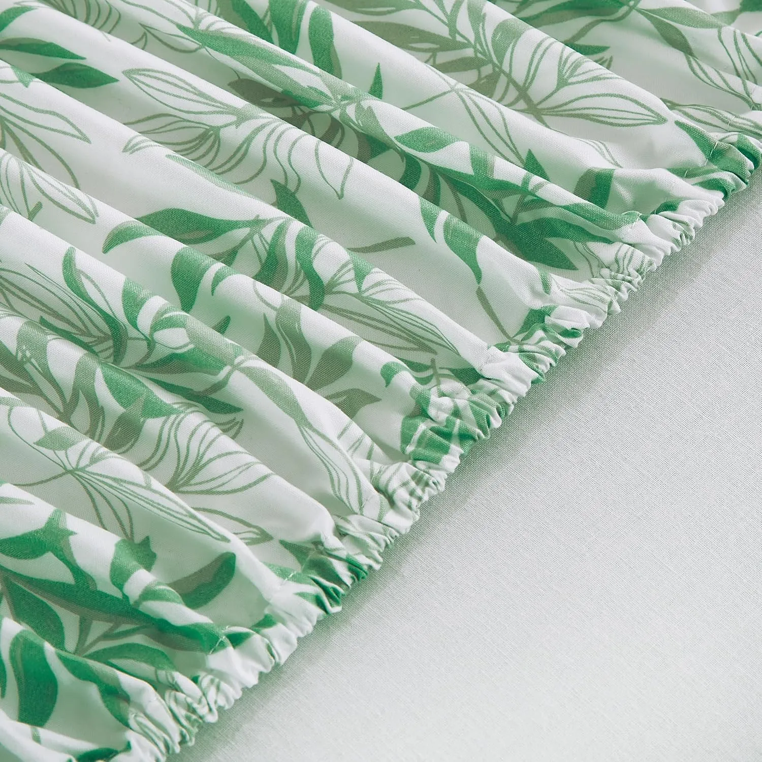 Chezmoi Collection Elder 4-Piece Floral Leaves Bed Sheet Set - Green White Leaves Printed Microfiber 14-Inches Deep Pocket Sheets & Pillowcases Set, King
