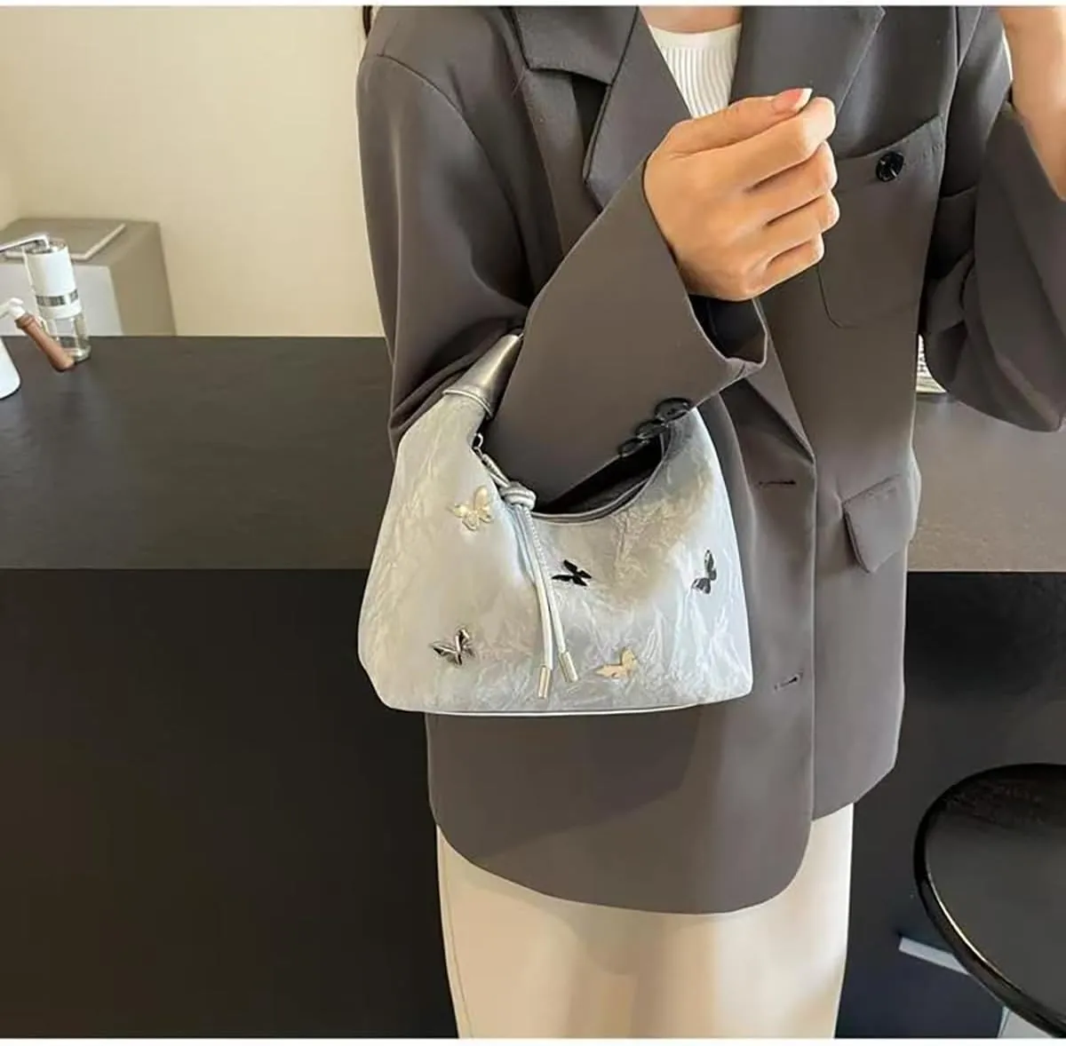 Chinese women's retro handbag, metal butterfly printed dumpling bag, versatile wallet crossbody bag banquet