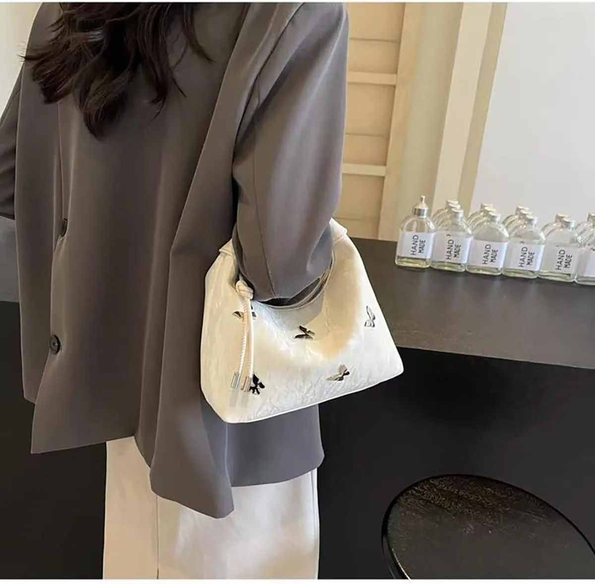 Chinese women's retro handbag, metal butterfly printed dumpling bag, versatile wallet crossbody bag banquet