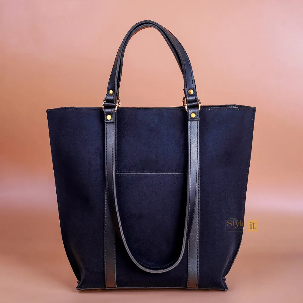 Commodious Black Shoulder Bag