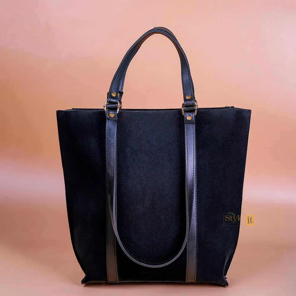 Commodious Black Shoulder Bag