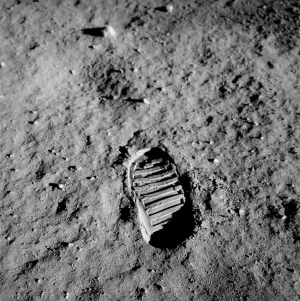 ConversationPrints APOLLO 11 BOOT PRINT MOON SPACE GLOSSY POSTER PICTURE PHOTO PRINT BANNER