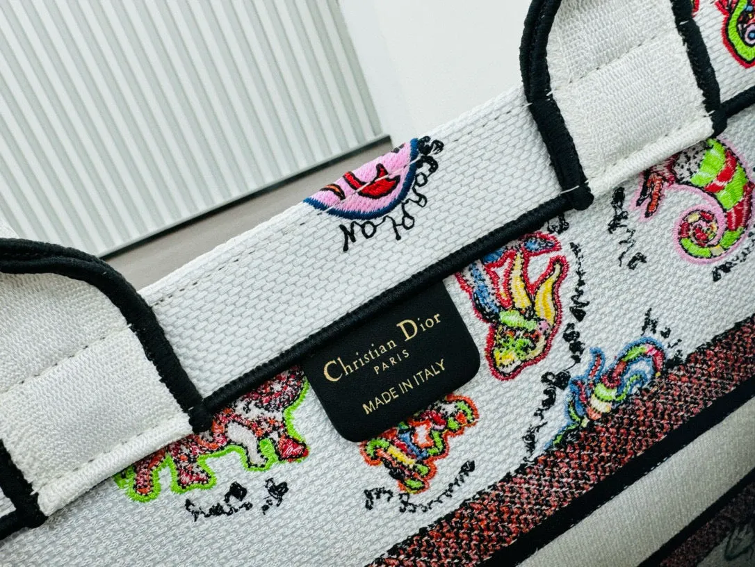 D Book Tote