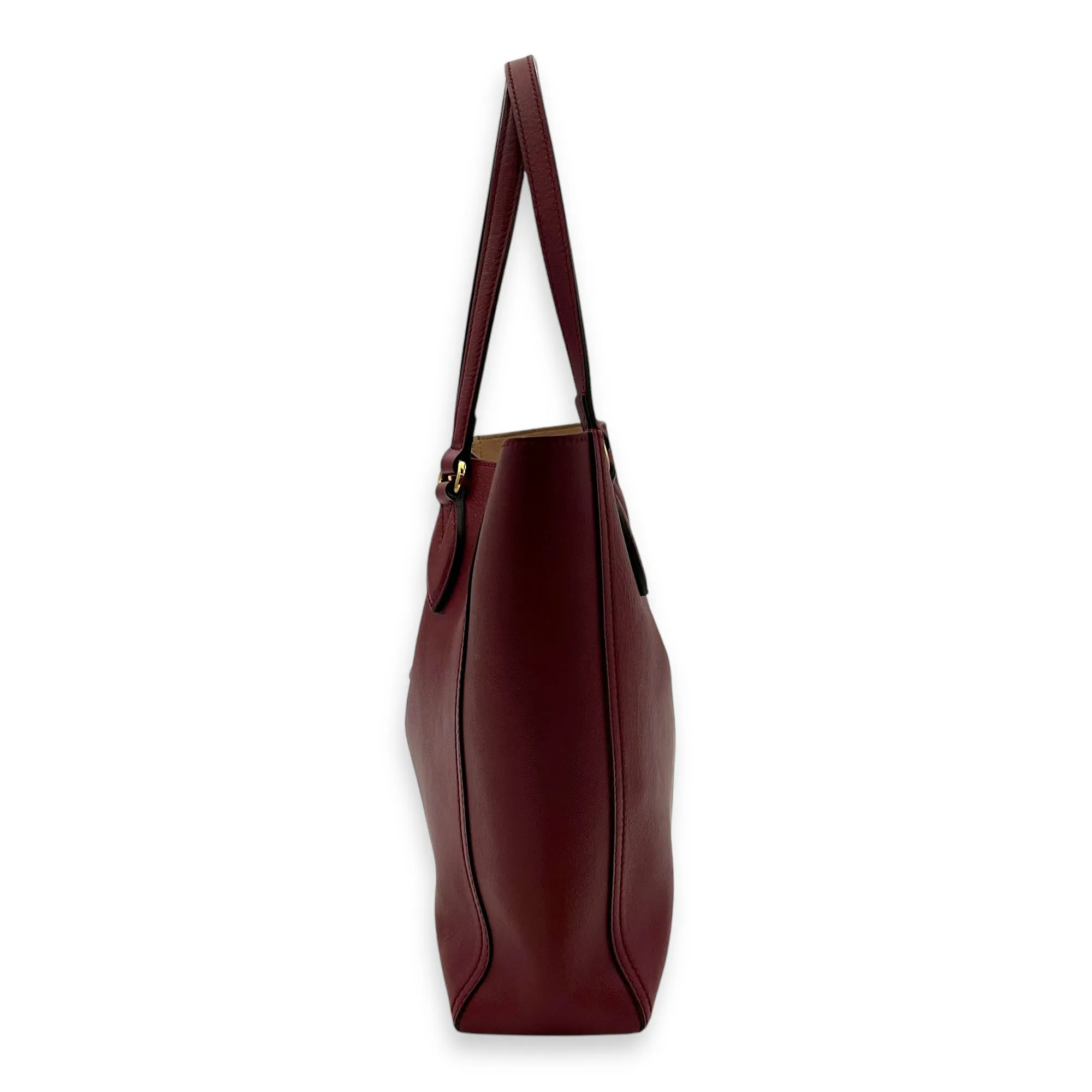 Dahlia Red Tote Bag in Calfskin, Gold hardware