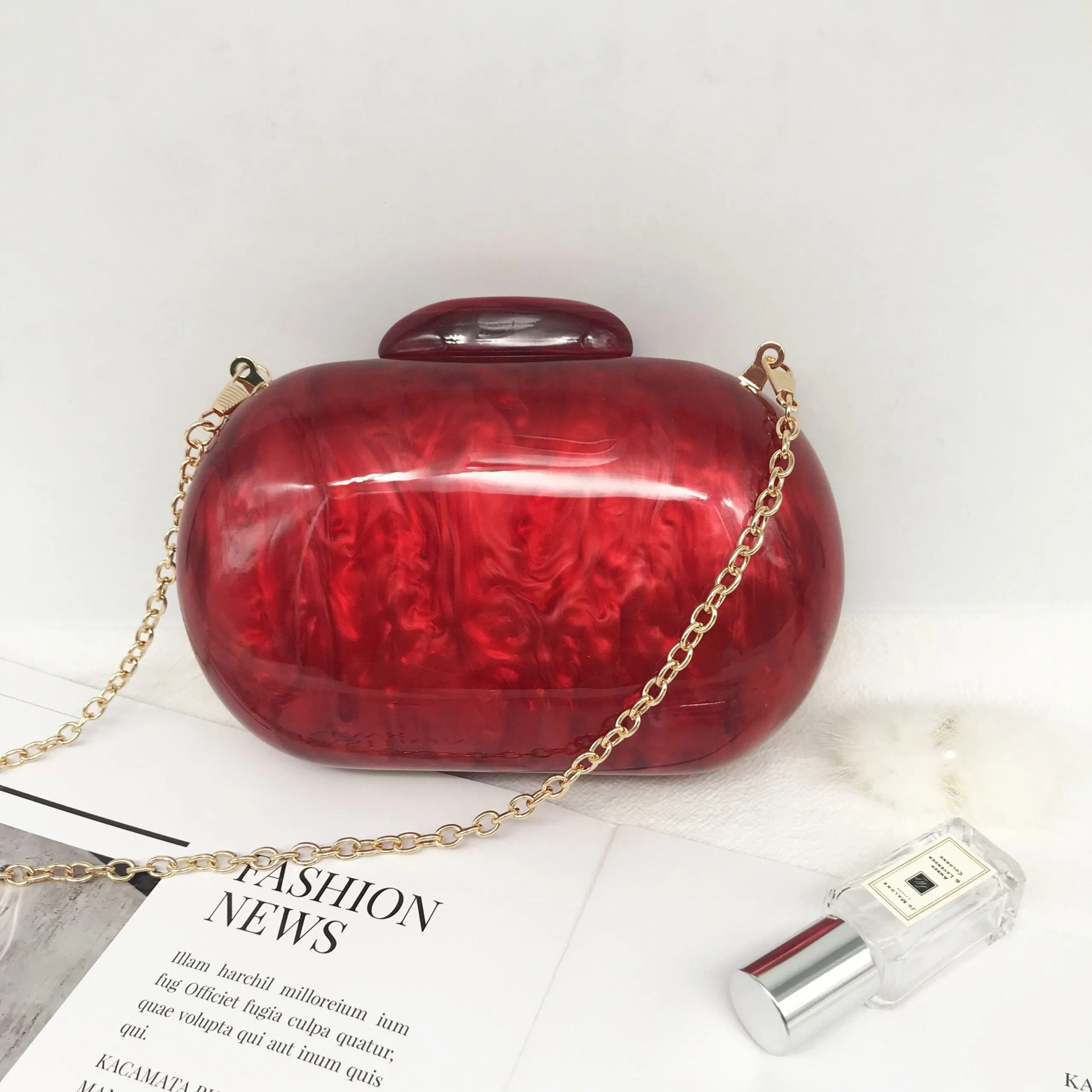 Ellipse Shaped Clutch
