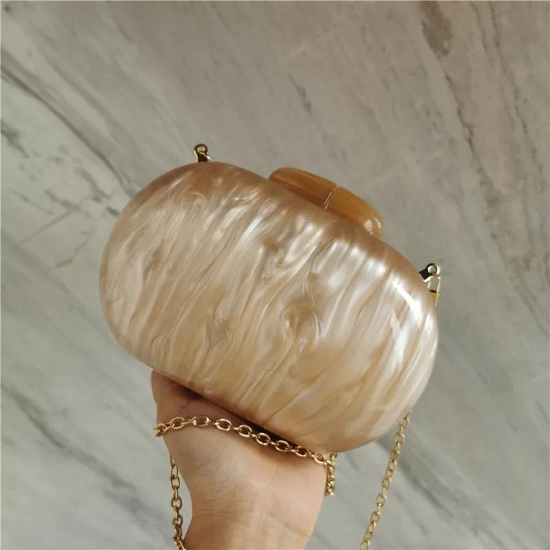 Ellipse Shaped Clutch