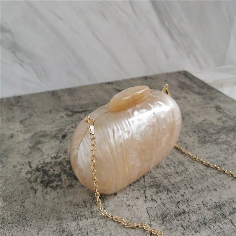 Ellipse Shaped Clutch
