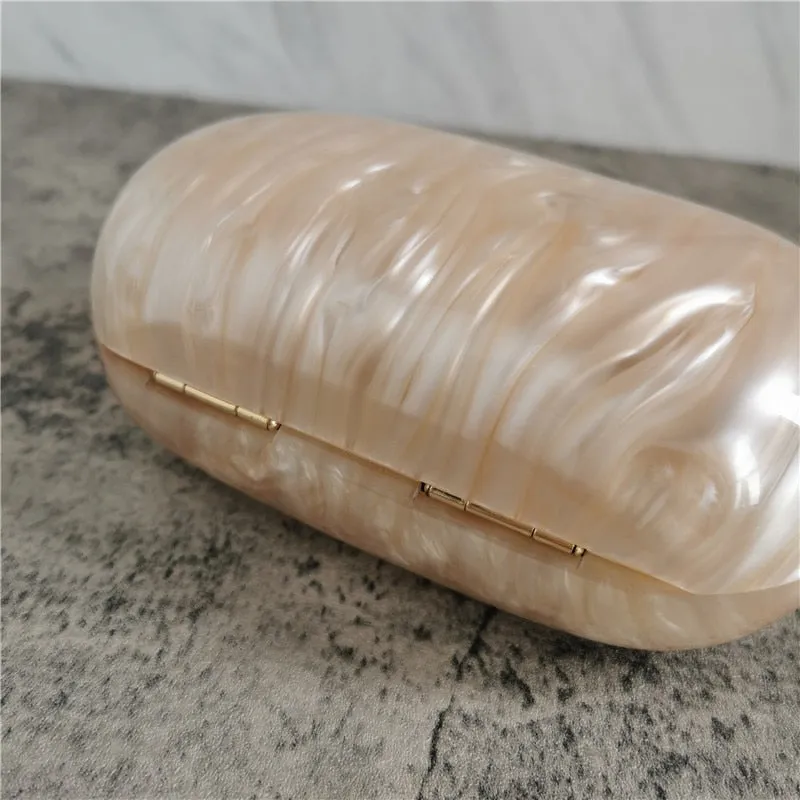 Ellipse Shaped Clutch