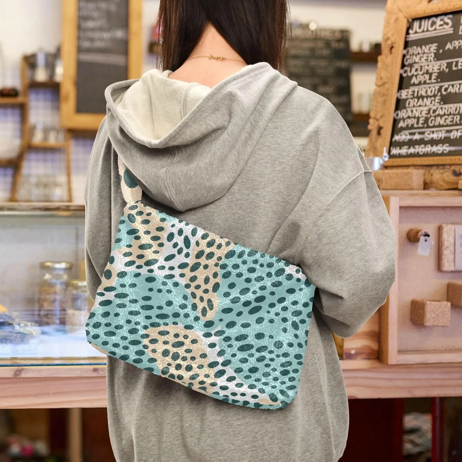 GAIGEO Little Bear Behind the Broken Wall Womens Shoulder Bag, Shoulder Bag with Pocket, Lightweight Handbags for Women
