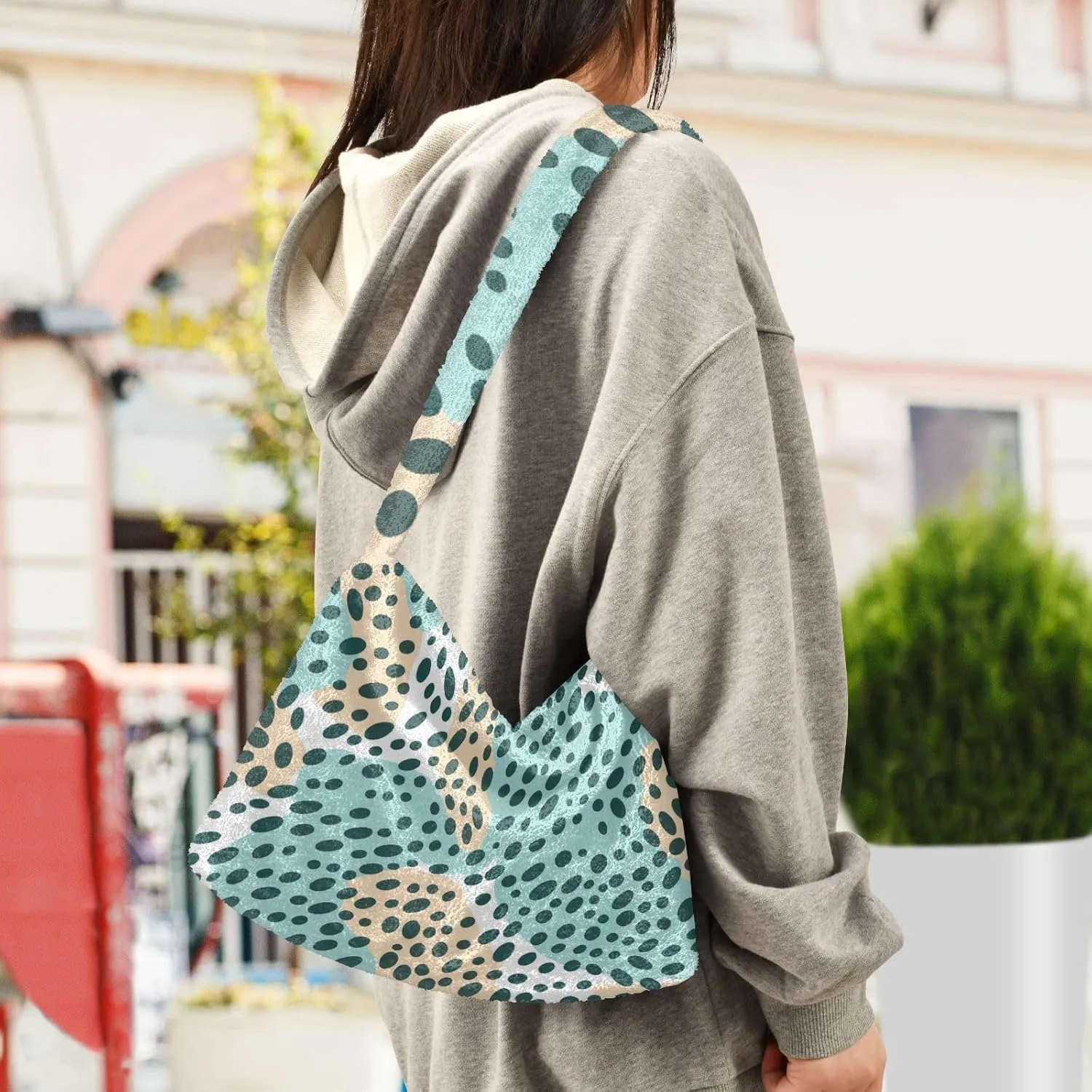 GAIGEO Little Bear Behind the Broken Wall Womens Shoulder Bag, Shoulder Bag with Pocket, Lightweight Handbags for Women