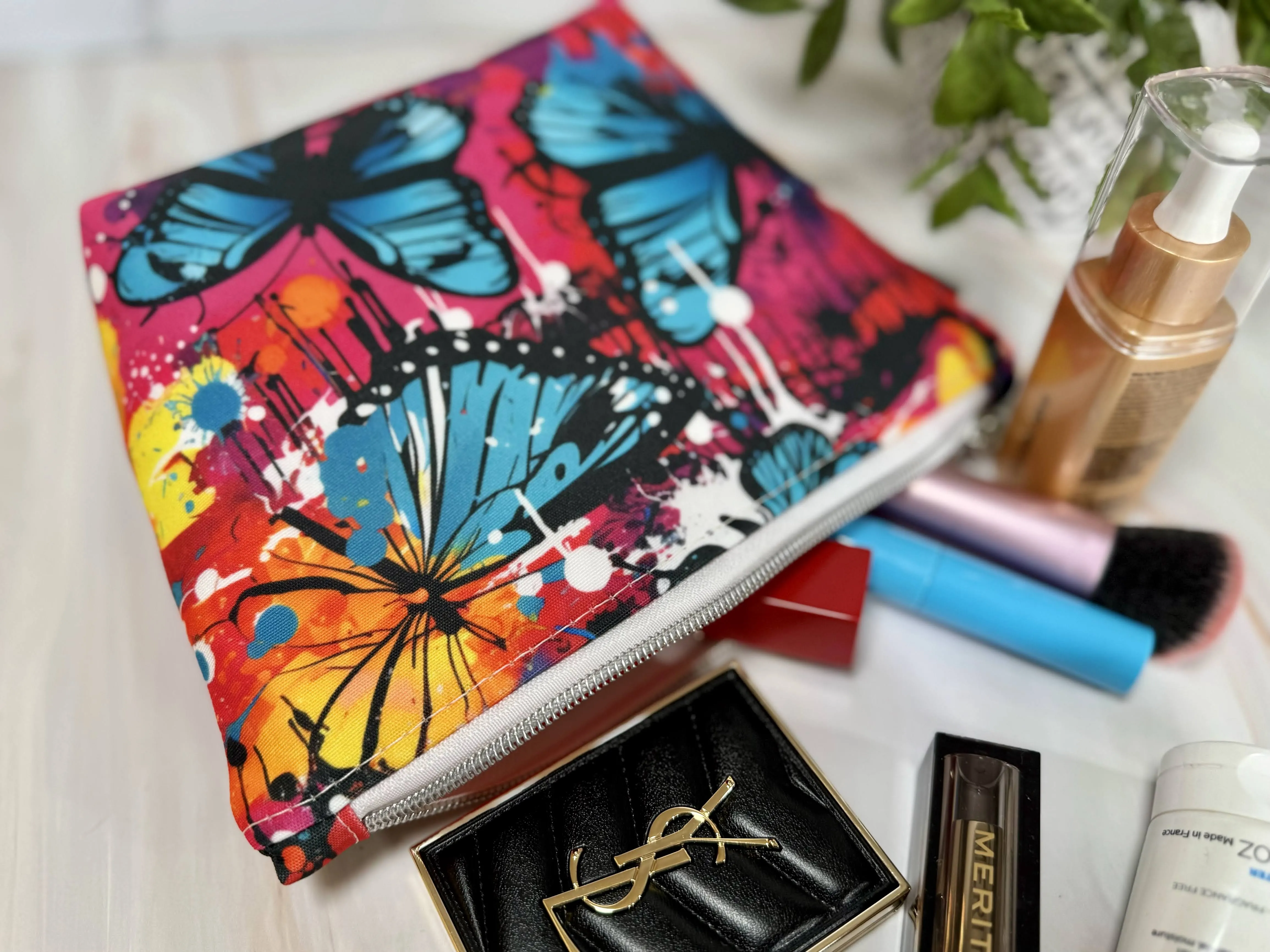 Graffiti Butterfly Travel Zipper Bag