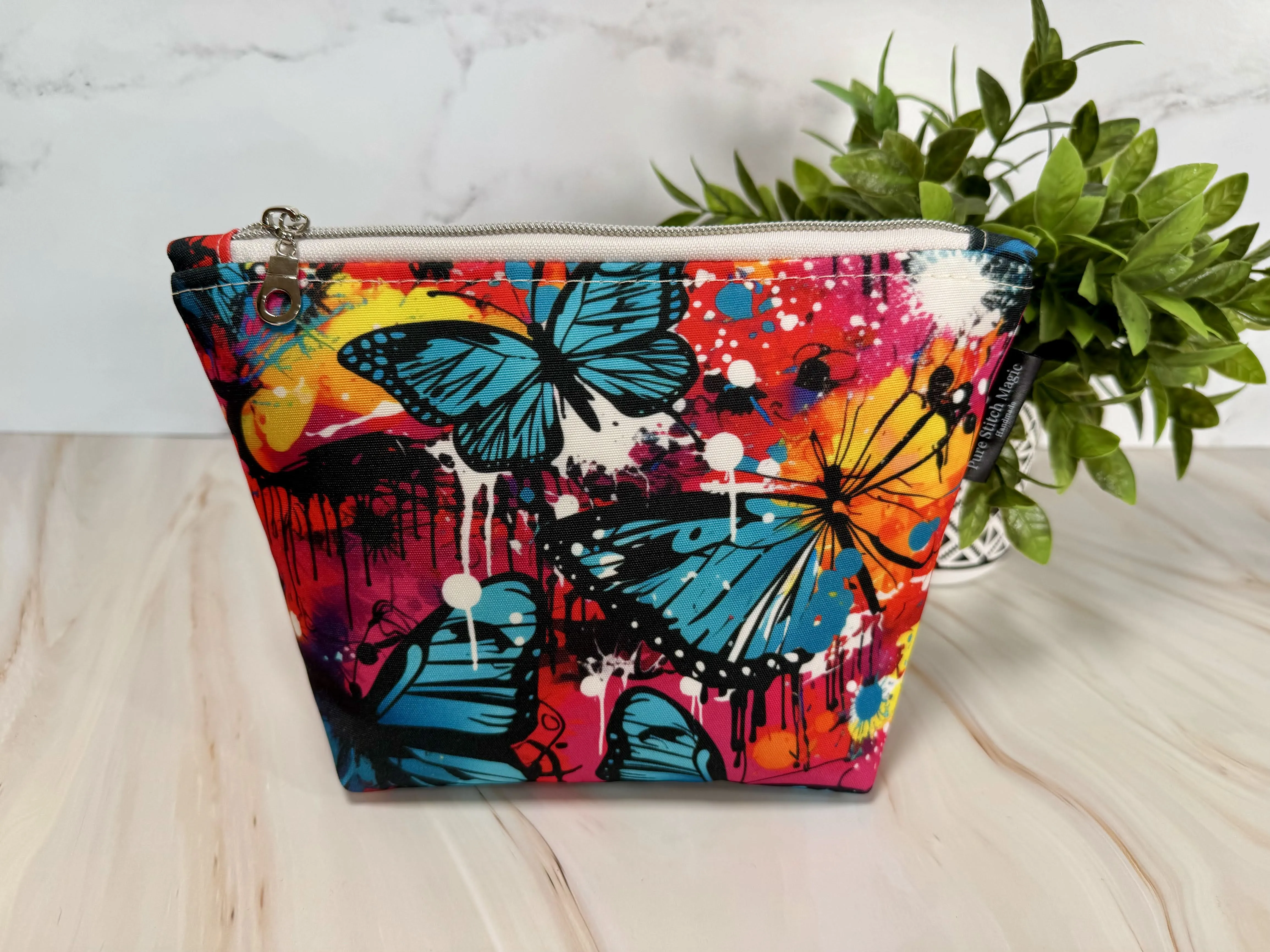 Graffiti Butterfly Travel Zipper Bag