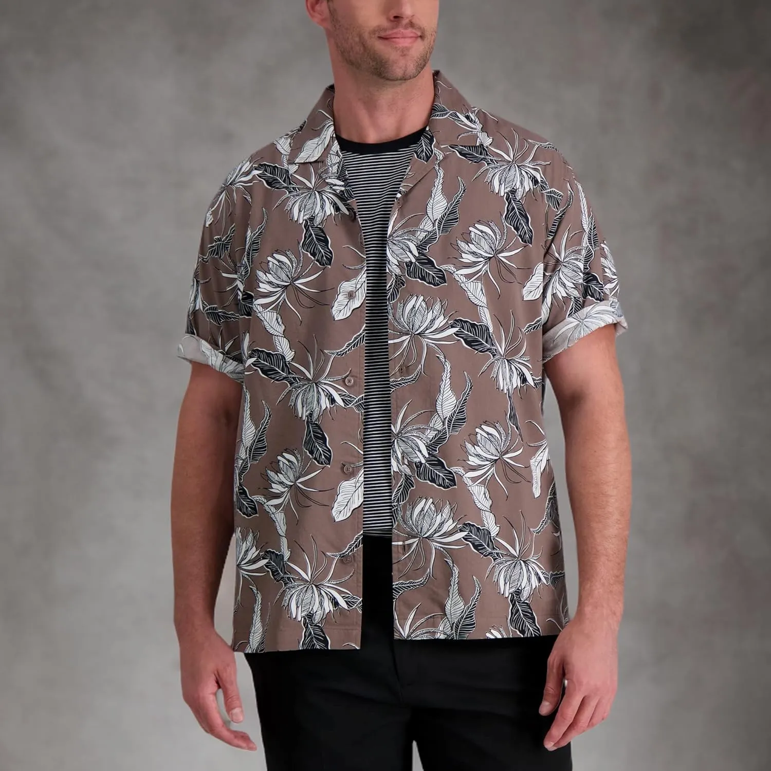 Haggar Men's Short Sleeve Button Down Printed Stretch Camp Shirt