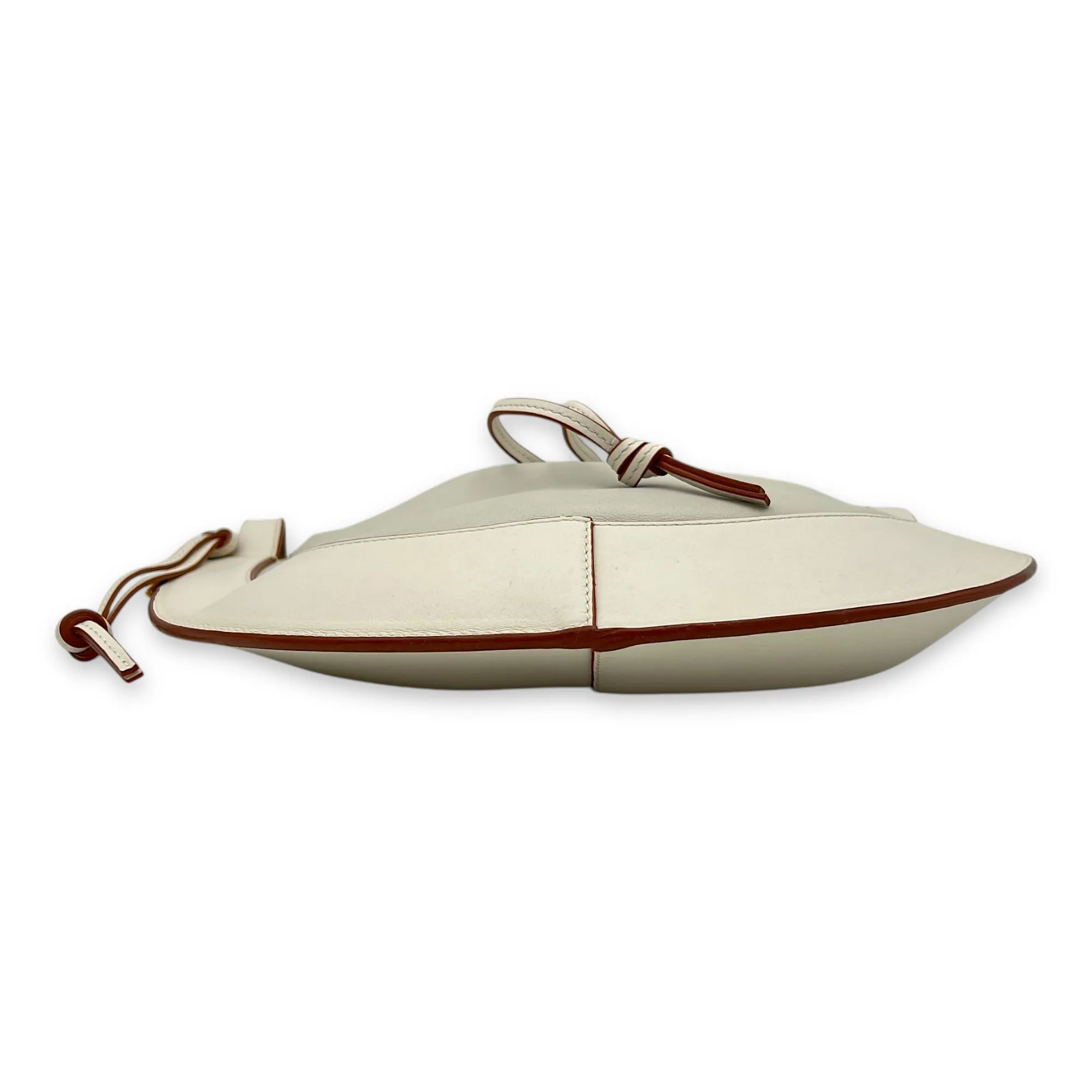 Horseshoe Crossbody Bag White in Calfskin, Gold hardware