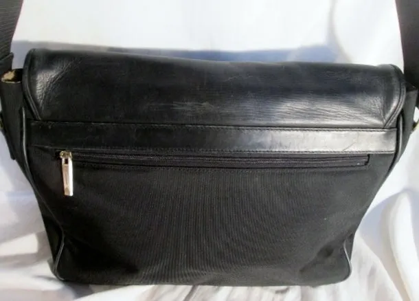 KENNETH COLE Shoulder Flap Bag Man Purse Messenger Crossbody Leather BLACK