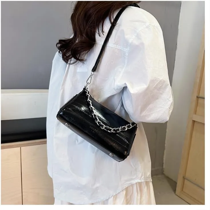 Molodo PU Crossbody Bags for Women Triangle Trendy Shoulder Bag Purse Triangle Underarm Bags Party Vacation Handbag Purses