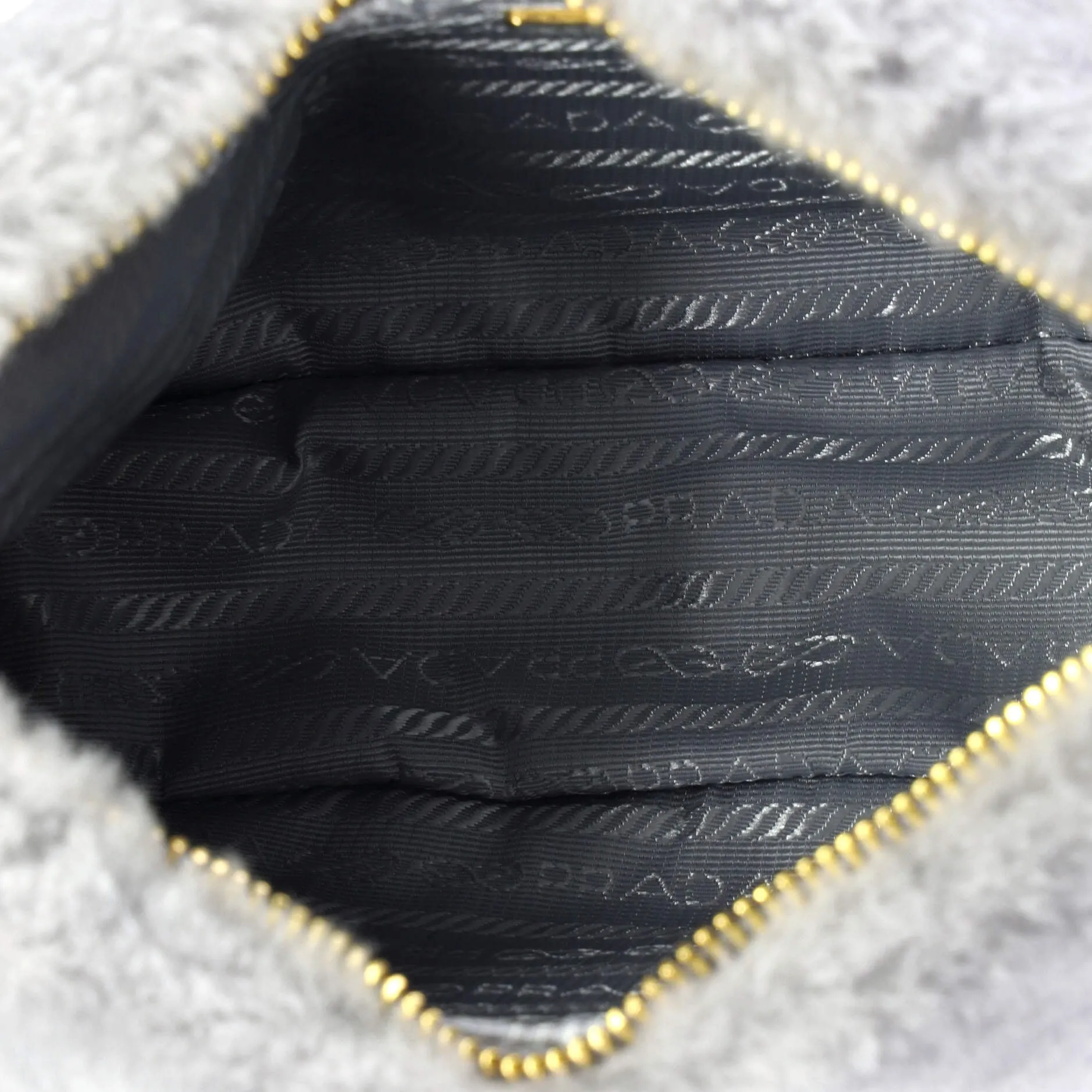 Re-Edition Shoulder Bag Shearling Mini