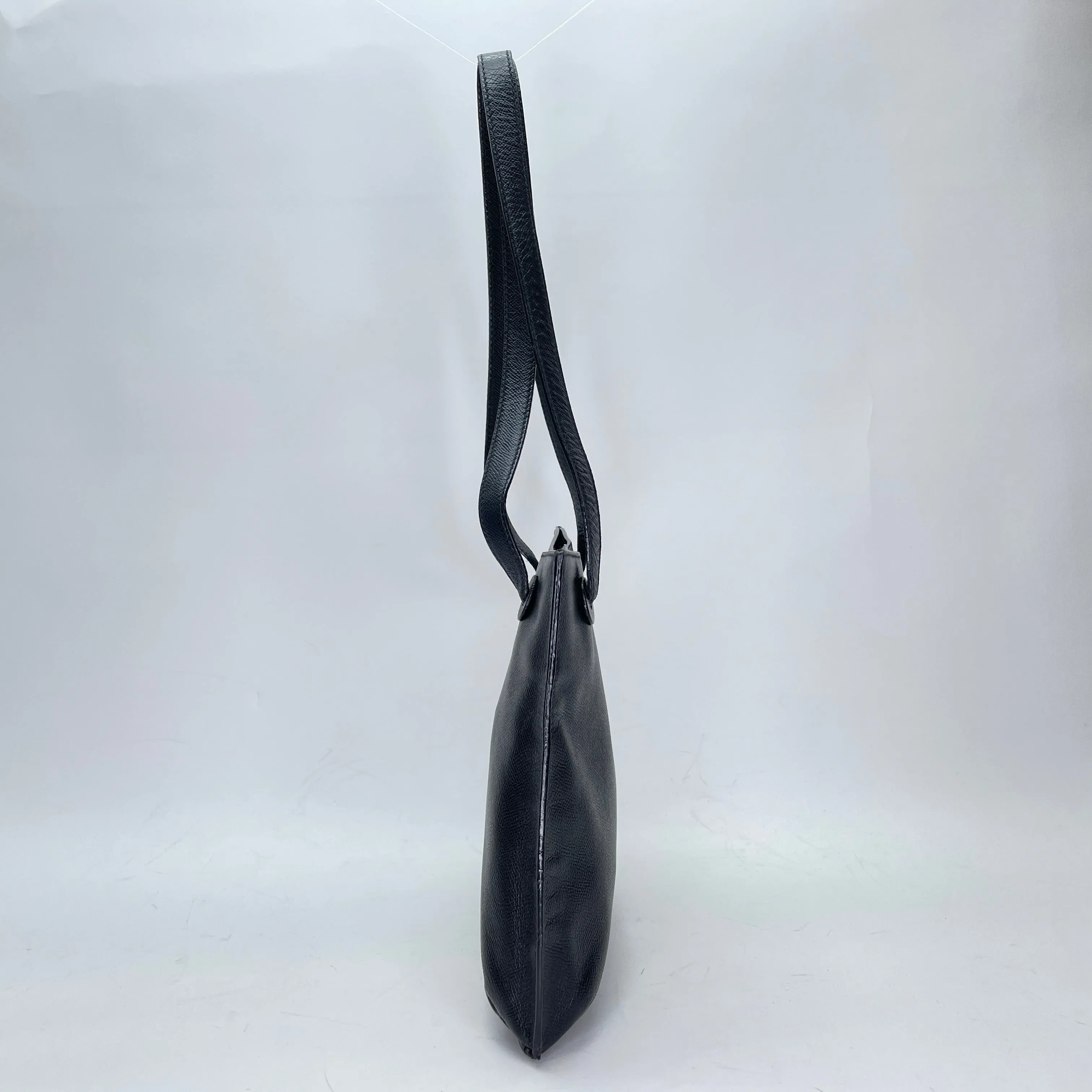 Vintage Black Tote Bag in Calfskin, Gold hardware